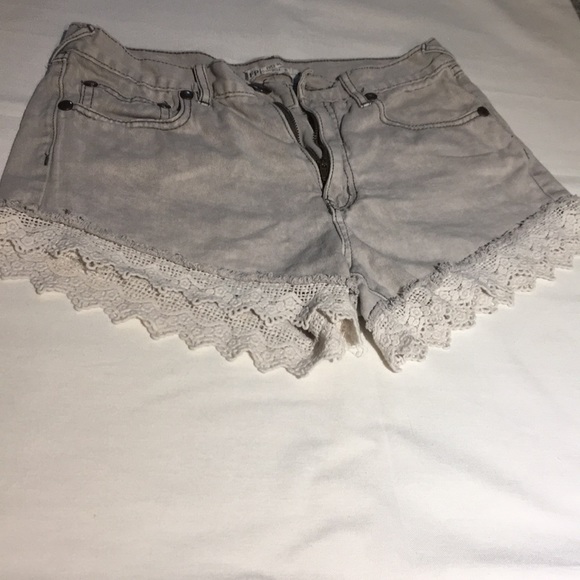 Free People gray distressed high waist shorts! - Picture 4 of 8